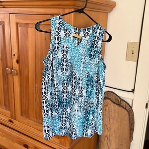 Cute short sleeved top